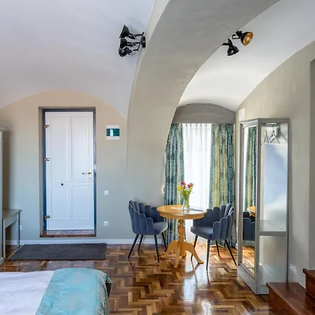 Bed & Breakfast Magister Seven
